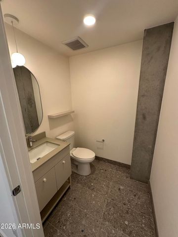 777 N CENTRAL Avenue 2, Phoenix, AZ 85004