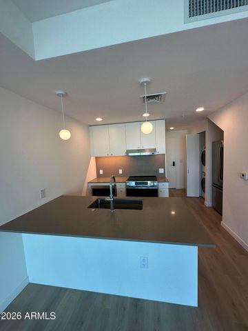 777 N CENTRAL Avenue 2, Phoenix, AZ 85004