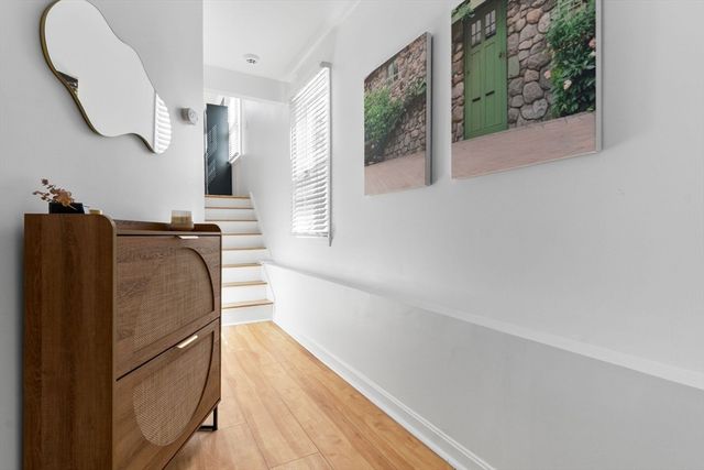 12 Pickett St H, Beverly, MA 01915