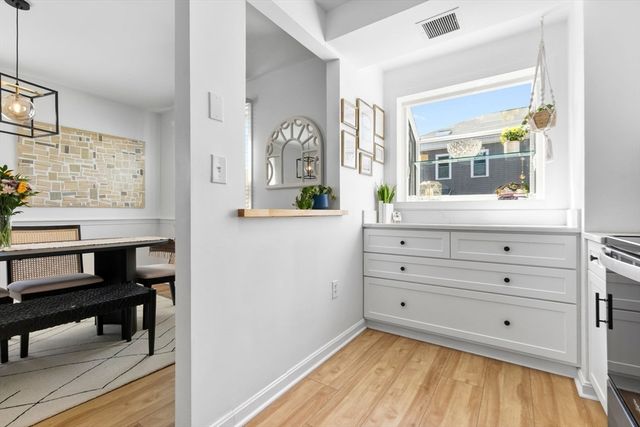 12 Pickett St H, Beverly, MA 01915