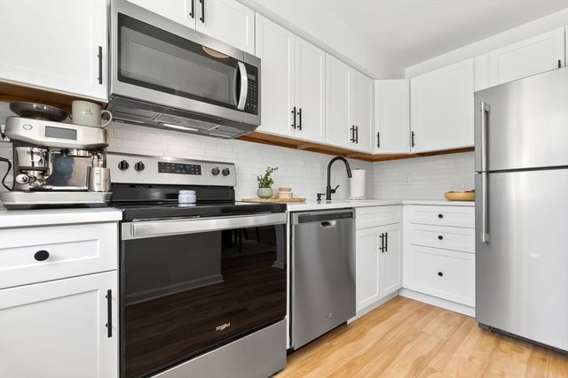 12 Pickett St H, Beverly, MA 01915