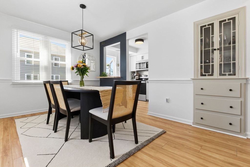 12 Pickett St H, Beverly, MA 01915