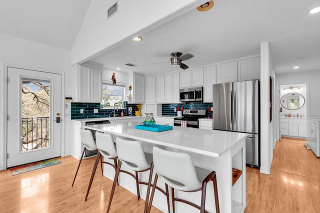 23901 Redbird TRL, Marble Falls, TX 78654