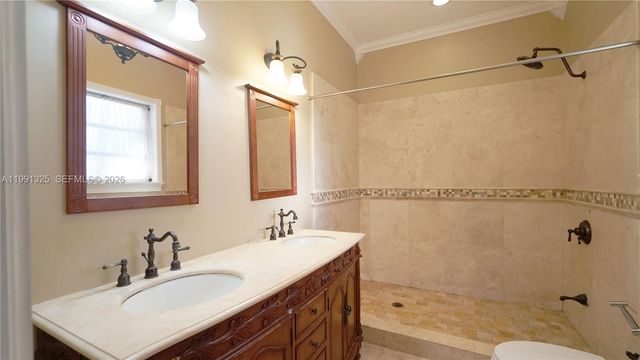 9220 SW 103rd Ave, Miami, FL 33176