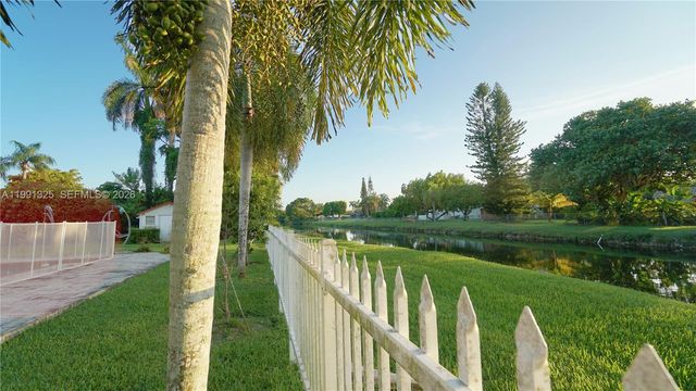 9220 SW 103rd Ave, Miami, FL 33176