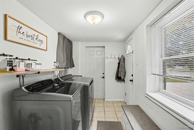 30212 Beechwood Street, Garden City, MI 48135
