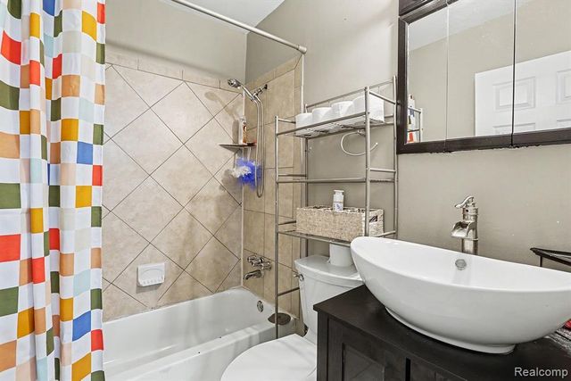 30212 Beechwood Street, Garden City, MI 48135