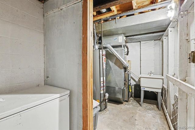 30212 Beechwood Street, Garden City, MI 48135