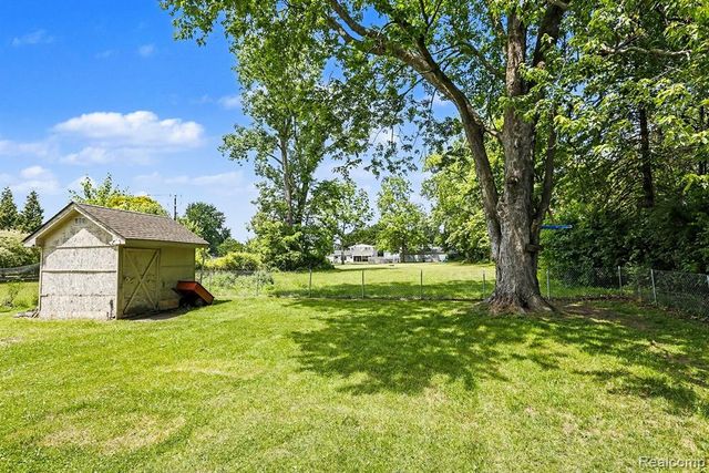 30212 Beechwood Street, Garden City, MI 48135