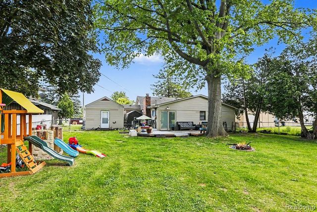 30212 Beechwood Street, Garden City, MI 48135