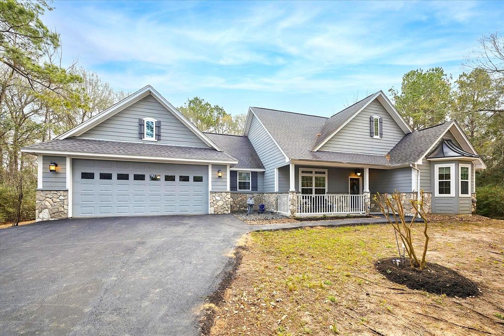 17915 Saddle Horn Drive, Waller, TX 77484