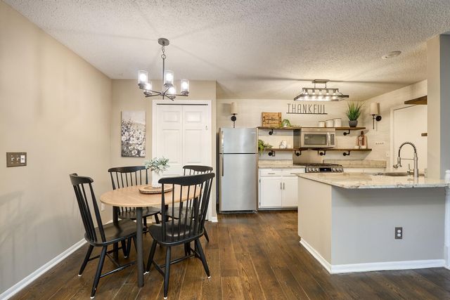 1355 81st Street, Victoria, MN 55386