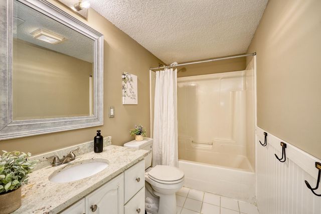 1355 81st Street, Victoria, MN 55386