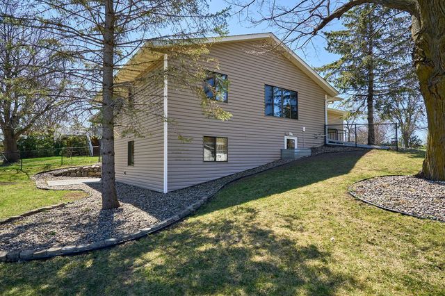 1355 81st Street, Victoria, MN 55386