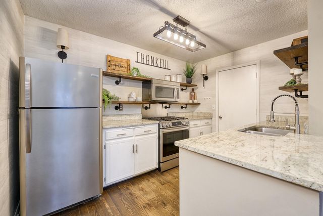 1355 81st Street, Victoria, MN 55386