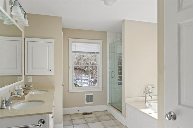 23 Beetle Swamp, Edgartown, MA 02539