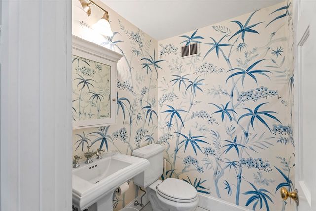 23 Beetle Swamp, Edgartown, MA 02539