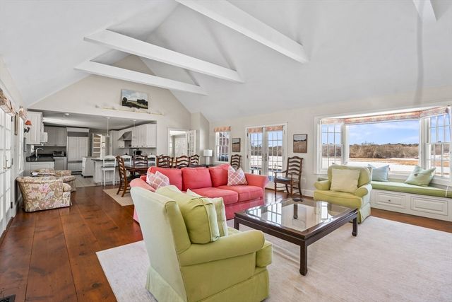 23 Beetle Swamp, Edgartown, MA 02539