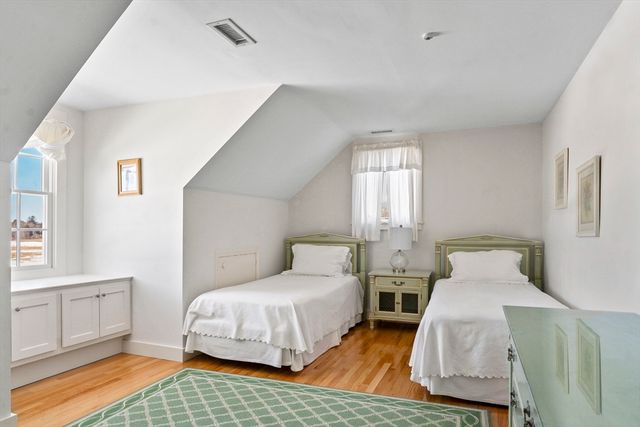 23 Beetle Swamp, Edgartown, MA 02539