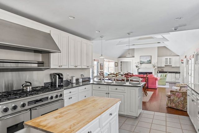 23 Beetle Swamp, Edgartown, MA 02539