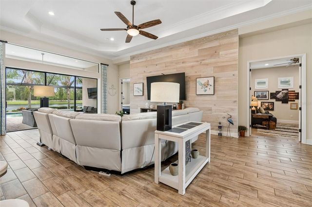 7208 WHITTLEBURY TRAIL, Bradenton, FL 34202