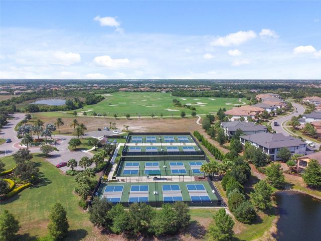 7208 WHITTLEBURY TRAIL, Bradenton, FL 34202