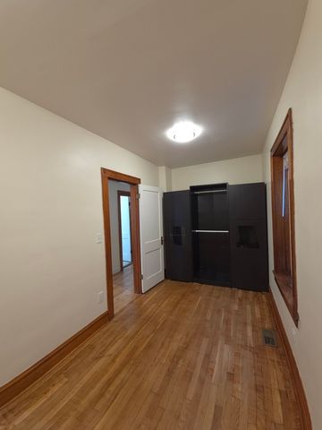 1630 W 38th Place 1, Chicago, IL 60609