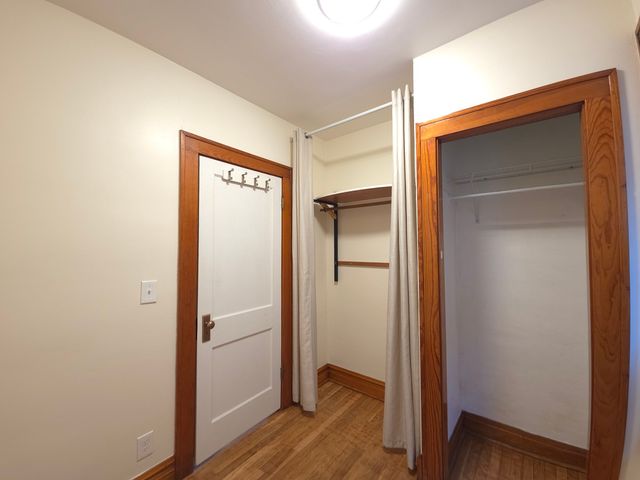 1630 W 38th Place 1, Chicago, IL 60609