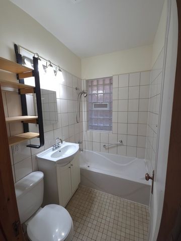 1630 W 38th Place 1, Chicago, IL 60609