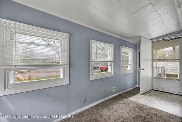 3523 Parkway Drive, Lansing, MI 48910