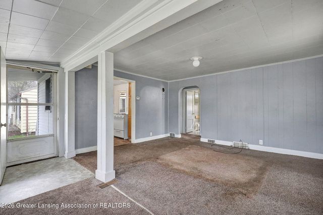 3523 Parkway Drive, Lansing, MI 48910