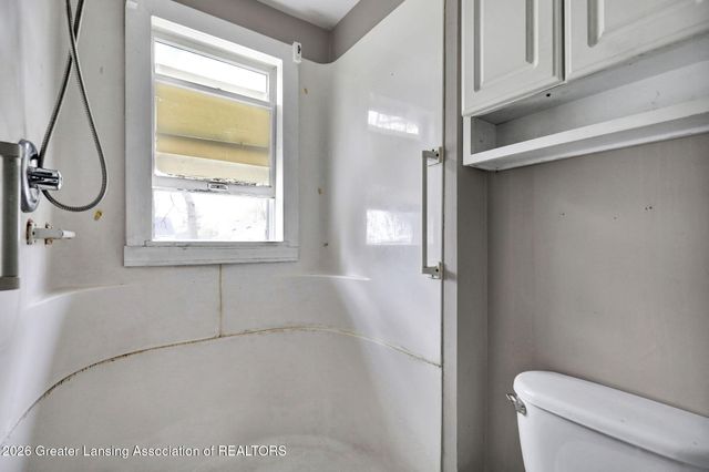 3523 Parkway Drive, Lansing, MI 48910