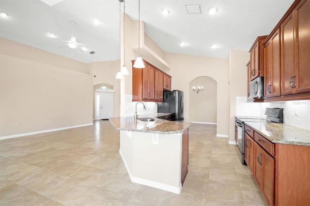 76 PARK PLACE CIRCLE, Palm Coast, FL 32164