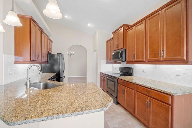 76 PARK PLACE CIRCLE, Palm Coast, FL 32164