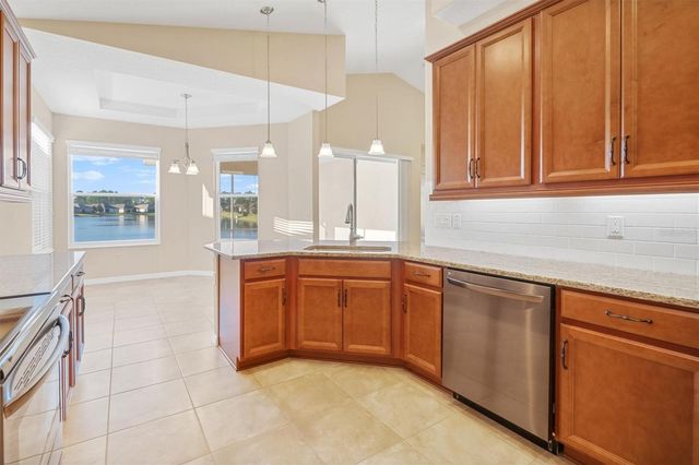 76 PARK PLACE CIRCLE, Palm Coast, FL 32164