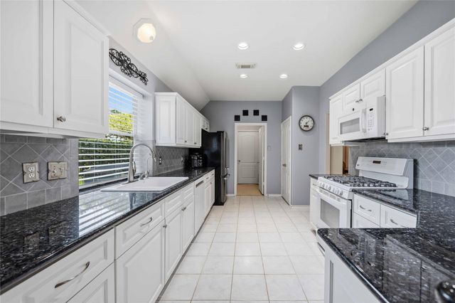 2406 Shelby Drive, Pearland, TX 77584