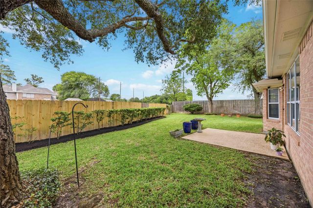 2406 Shelby Drive, Pearland, TX 77584