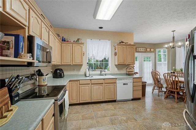 4353 Napa Valley Drive, Bellbrook, OH 45305