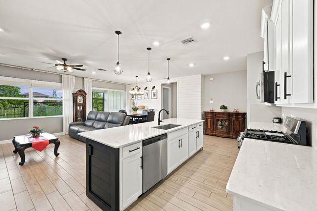 1399 Arrowhead Point Road, Loxahatchee, FL 33470