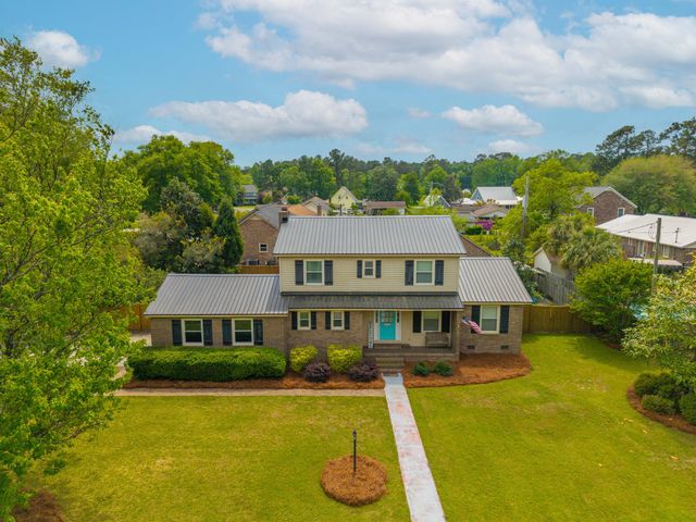 310 Land O Pines Circle, Moncks Corner, SC 29461