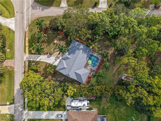 24680 Paradise RD, Bonita Springs, FL 34135