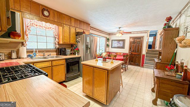 665 Georgia Avenue, Fayetteville, GA 30214