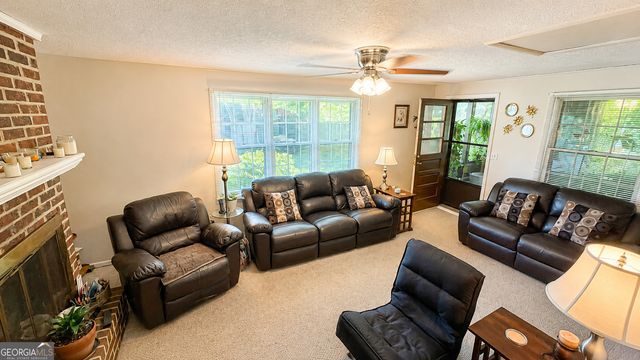 665 Georgia Avenue, Fayetteville, GA 30214