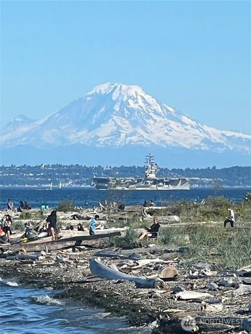 15636 Point Monroe Drive NE, Bainbridge Island, WA 98110