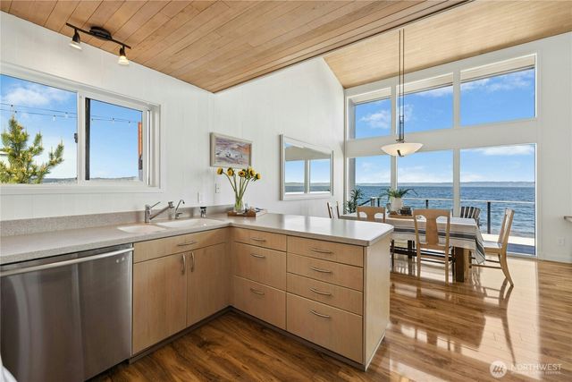 15636 Point Monroe Drive NE, Bainbridge Island, WA 98110