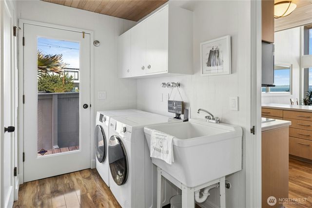 15636 Point Monroe Drive NE, Bainbridge Island, WA 98110
