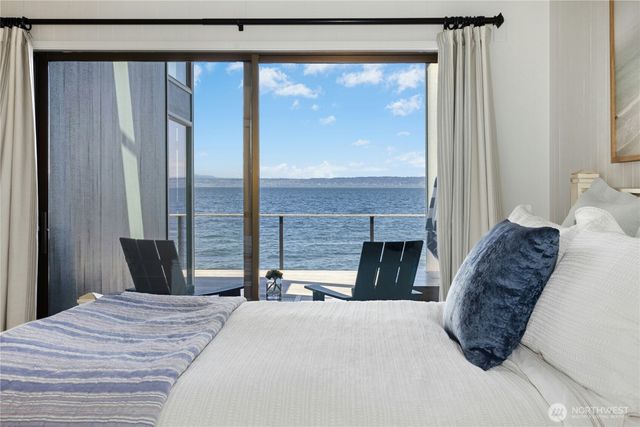 15636 Point Monroe Drive NE, Bainbridge Island, WA 98110