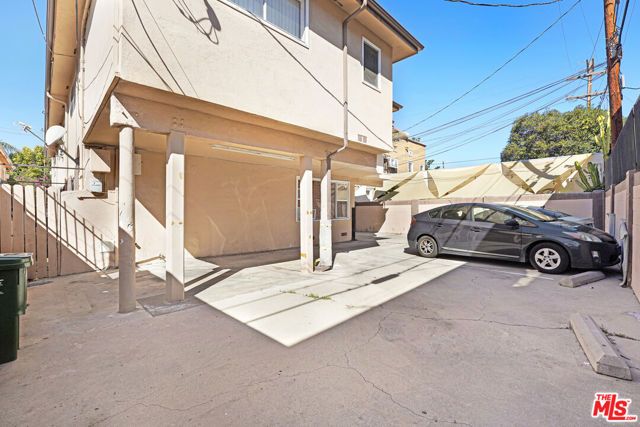 1352 N Las Palmas Avenue, Los Angeles, CA 90028