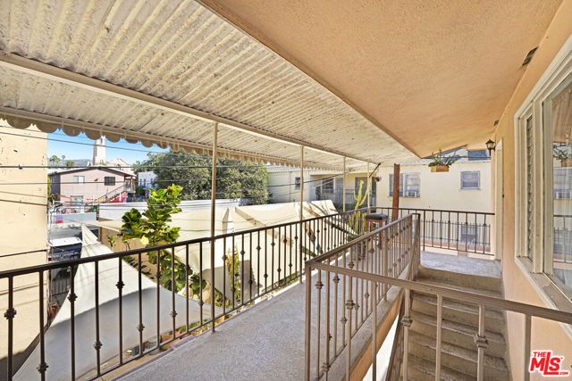 1352 N Las Palmas Avenue, Los Angeles, CA 90028