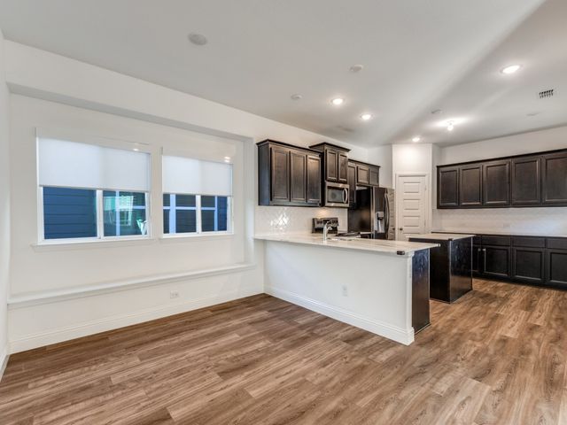 532 Val Verde Street, Aubrey, TX 76227